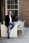 Naarden Vesting 18 april 2019
Catharine Keyl interviewt Jan des Bouvrie bij het Arsenaal.