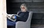 Grolloo 6 april 2019
Johan Derksen in de tuin van zijn huis na zijn ongeluk.