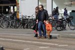 Amsterdam 14 april 2019
Joost Nijsen en Maaike Pereboom met haar zoontje op straat in Amsterdam zuid.