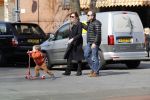 Amsterdam 14 april 2019
Joost Nijsen en Maaike Pereboom met haar zoontje op straat in Amsterdam zuid.