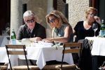 Amsterdam 16 april 2019
Judith Wiersema met (een) vriend op terras.