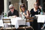 Amsterdam 16 april 2019
Judith Wiersema met (een) vriend op terras.