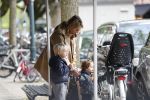 Amsterdam 11 mei 2019
Lieke v Lexmond met haar zoons die een ijsje eten.