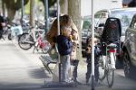 Amsterdam 11 mei 2019
Lieke v Lexmond met haar zoons die een ijsje eten.