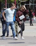 Amsterdam 10 mei 2019
AnneKee Molenaar is de nieuwe vriendin van Matthijs de Ligt. Ze wonen pas samen in hun nieuwe appartement.