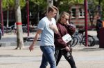 Amsterdam 10 mei 2019
AnneKee Molenaar is de nieuwe vriendin van Matthijs de Ligt. Ze wonen pas samen in hun nieuwe appartement.
