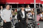 Amsterdam 9 mei 2019
Surpisefeestje voor Ruud de Wild georganiseerd door zijn ex vrouw Aafke.
Olcay Gulsen is eer natuurlijk bij. ze gingen varen met boot op grachten Amsterdam.