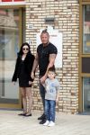 Alkmaar 3 april 2019
Rolf Tangel met zijn zoontje Romario en zijn zwangere vriendin op weg om een echo te maken.