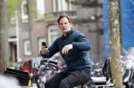 Amsterdam 7 mei 2019
Ronald de Boer met telefoon op de fiets