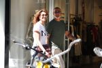 Amsterdam 20 april 2019
Ruud Gullit met zijn vriendin Karin de Rooij aan het winkelen