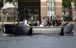 Amsterdam 9 mei 2019
Surpisefeestje voor Ruud de Wild georganiseerd door zijn ex vrouw Aafke.
Olcay Gulsen is eer natuurlijk bij. ze gingen varen met boot op grachten Amsterdam.