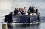 Amsterdam 9 mei 2019
Surpisefeestje voor Ruud de Wild georganiseerd door zijn ex vrouw Aafke.
Olcay Gulsen is eer natuurlijk bij. ze gingen varen met boot op grachten Amsterdam.