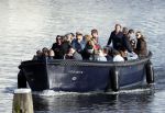Amsterdam 9 mei 2019
Surpisefeestje voor Ruud de Wild georganiseerd door zijn ex vrouw Aafke.
Olcay Gulsen is eer natuurlijk bij. ze gingen varen met boot op grachten Amsterdam.