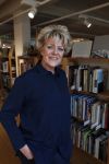 Amsterdam 15 april 2019
Boekpresentatie van Inge Ipenburg bij boekhandel Scheltema.
Simone Kleinsma krijgt het eerste exemplaar.