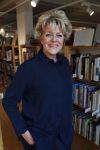 Amsterdam 15 april 2019
Boekpresentatie van Inge Ipenburg bij boekhandel Scheltema.
Simone Kleinsma krijgt het eerste exemplaar.