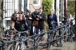 Amsterdam 1 april 2019
Thierry Baudet met â€¦. op straat in Amsterdam.