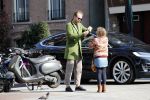 Amsterdam 14 april 2019
Thijs Romer met zijn dochter Sammie op de pc hooftstraat.