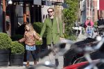 Amsterdam 14 april 2019
Thijs Romer met zijn dochter Sammie op de pc hooftstraat.