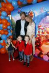 Amsterdam 7 april 2019
Premiere wonderpark in pathe arena. Tim Douwsma met vriendin en kleine kindeen van vrienden