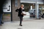Naarden 4 april 2019
Viola Holt helpt  1 dag per week  in de kringloopwinkel in Naarden.
