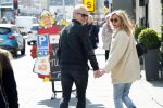 Amsterdam 11 april 2019
Wendy v Dijk met haar man Erland Galjaard en hun hondje in Amsterdam zuid.