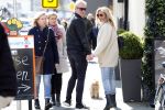 Amsterdam 11 april 2019
Wendy v Dijk met haar man Erland Galjaard en hun hondje in Amsterdam zuid.