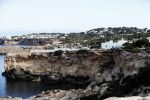 Ibiza 4 mei 2019
Het huis van Wesley Sneijder en Yolanthe Sneijder Cabau aan de baai van Cala Tarida op ibiza.