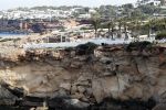 Ibiza 4 mei 2019
Het huis van Wesley Sneijder en Yolanthe Sneijder Cabau aan de baai van Cala Tarida op ibiza.