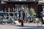 Amsterdam 1 april 2019
Yvonne Kroonenberg wandelen met haar hondje op de utrechtsestraat.