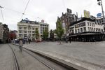 Amsterdam 26 april 2020
Amsterdam is uitgestorven in corona tijd. Bij het paleis op de Dam het Rijksmuseum de grachten de leidsestraat Leidseplein Rembrandtplein etc lopen bijna geen mensen.