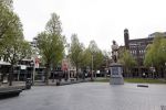 Amsterdam 26 april 2020
Amsterdam is uitgestorven in corona tijd. Bij het paleis op de Dam het Rijksmuseum de grachten de leidsestraat Leidseplein Rembrandtplein etc lopen bijna geen mensen.