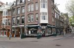 Amsterdam 26 april 2020
Amsterdam is uitgestorven in corona tijd. Bij het paleis op de Dam het Rijksmuseum de grachten de leidsestraat Leidseplein Rembrandtplein etc lopen bijna geen mensen.