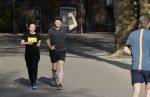Amsterdam 24 april 2020
Beau en Selly v Erven Dorens aan het hardlopen in het vondelpark.