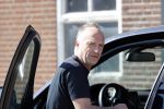 Oeffelt Boxmeer 22 april 2020
Boer Geert gaat op zijn verjaardag gewoon aan het werkt. Geert zit in Boer zoekt vouw.