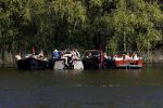 Ouderkerk aan de amstel 19 april 2020
Boten dichtbij elkaar op de amstel. Ze nemen de opdracht 1.5 meter afstand niet echt nauw. Corona