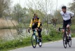 Abcoude 18 april 2020
Dylan Groenewegen , de snelste wielrenner ter wereld aan het trainen in Abcoude .