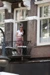 Amsterdam 23 april 2020
Felice Bakker op haar balkon in Amsterdam zuid
