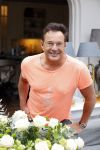 Aalsmeer 29 april 2020
Gerard Joling viert thuis zijn 60e verjaardag.
