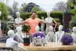Aalsmeer 29 april 2020
Gerard Joling viert thuis zijn 60e verjaardag.