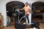 Aalsmeer 29 april 2020
Gerard Joling viert thuis zijn 60e verjaardag.