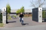 Lisse 20 april 2020
Harry Mens gaat op zijn fiets naar zijn crematorium in Lisse
