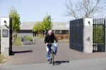 Lisse 20 april 2020
Harry Mens gaat op zijn fiets naar zijn crematorium in Lisse