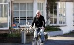 Noordwijk 20 april 2020
Harry mens op de fiets in het centrum van Noordwijk