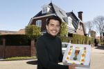 Volendam 24 april 2020
Jan Smit heeft een lintje / koninklijke onderscheiding gekregen.