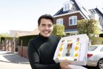Volendam 24 april 2020
Jan Smit heeft een lintje / koninklijke onderscheiding gekregen.
