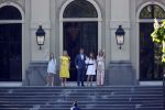 Den Haag 27 april 2020
ivm het corona virus is koningsdag in Maastricht afgelast en vieren Koning Willem Alexander Koningin Maxim en hun dochter prinses Amalia en Ariane de verjaardag van WA op paleis huis ten Bosch.