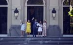 Den Haag 27 april 2020
ivm het corona virus is koningsdag in Maastricht afgelast en vieren Koning Willem Alexander Koningin Maxim en hun dochter prinses Amalia en Ariane de verjaardag van WA op paleis huis ten Bosch.