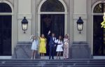 Den Haag 27 april 2020
ivm het corona virus is koningsdag in Maastricht afgelast en vieren Koning Willem Alexander Koningin Maxim en hun dochter prinses Amalia en Ariane de verjaardag van WA op paleis huis ten Bosch.