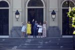 Den Haag 27 april 2020
ivm het corona virus is koningsdag in Maastricht afgelast en vieren Koning Willem Alexander Koningin Maxim en hun dochter prinses Amalia en Ariane de verjaardag van WA op paleis huis ten Bosch.