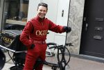 Amsterdam 25 april 2020
Martijn Lusink als fietskoerier voor OGER